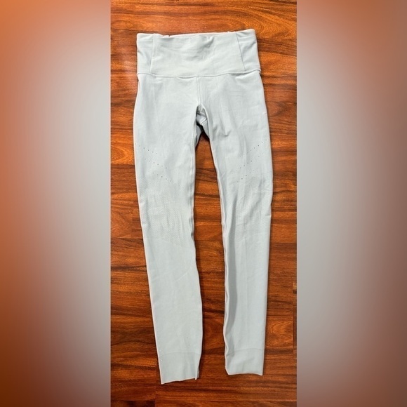 LULULEMON Zoned In Tight 27” *Envelope Pocket size 8 EUC - Picture 2 of 6